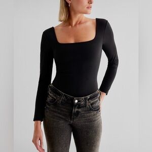 NWT EXPRESS Body Contour High Compression Square Neck Long Sleeve Top, Blk, Med
